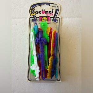 26 Vintage Scunci kids Y2K Plastic Hair Barrettes New Old Stock, 1999, Assorted